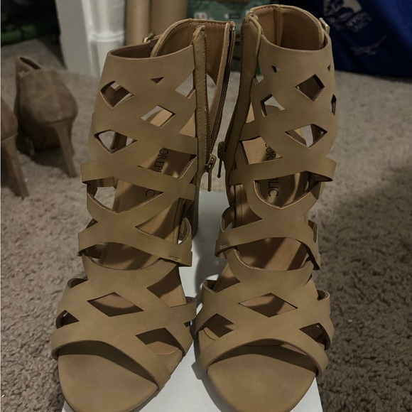 Women's Tan Strappy Sandals - Picture 1 of 3